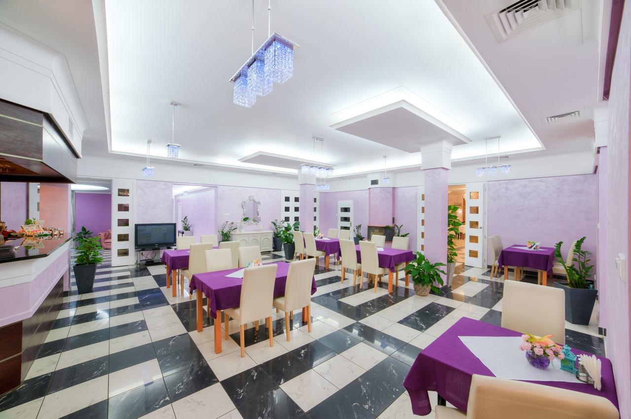 Imperium - Hotel Restauracja Firlej Exteriér fotografie
